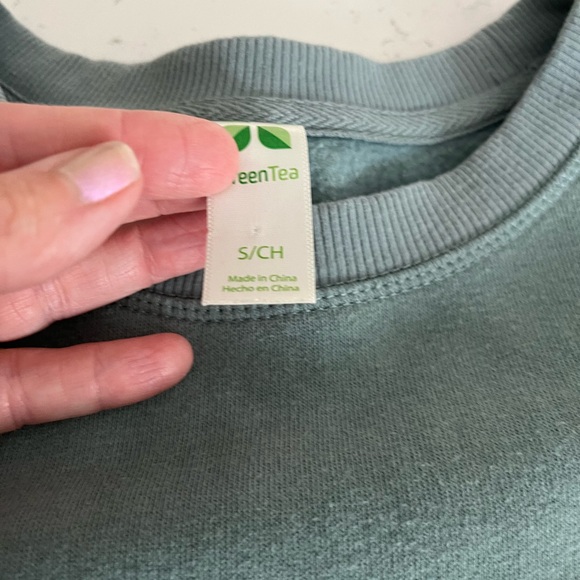 Color block sweatshirt, EUC, worn once. Size Small. Brand is Green Tea - Picture 2 of 2